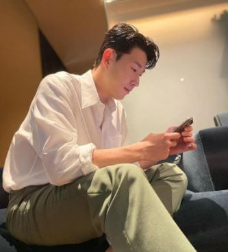 Younger son of Eun Ja Kil.